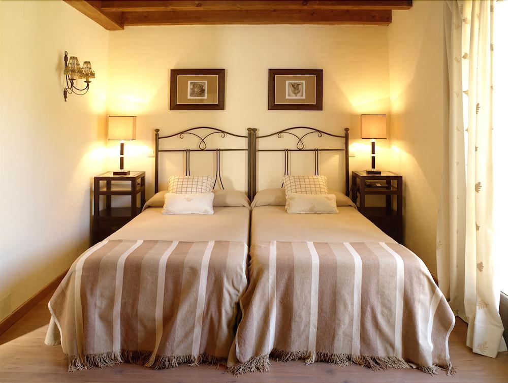 Hotel Ribera Del Corneja Navacepedilla de Corneja Екстер'єр фото