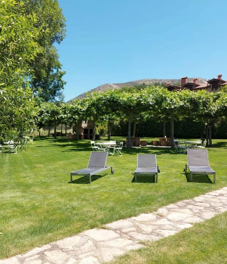Hotel Ribera Del Corneja Navacepedilla de Corneja Екстер'єр фото