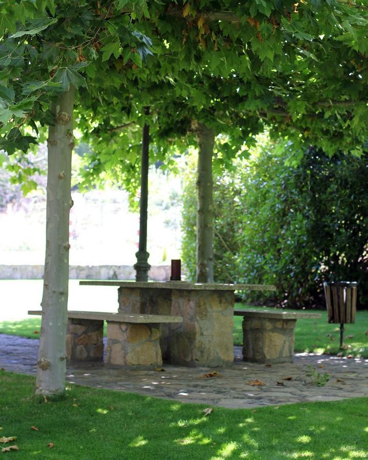 Hotel Ribera Del Corneja Navacepedilla de Corneja Екстер'єр фото