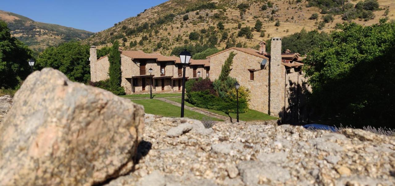 Hotel Ribera Del Corneja Navacepedilla de Corneja Екстер'єр фото