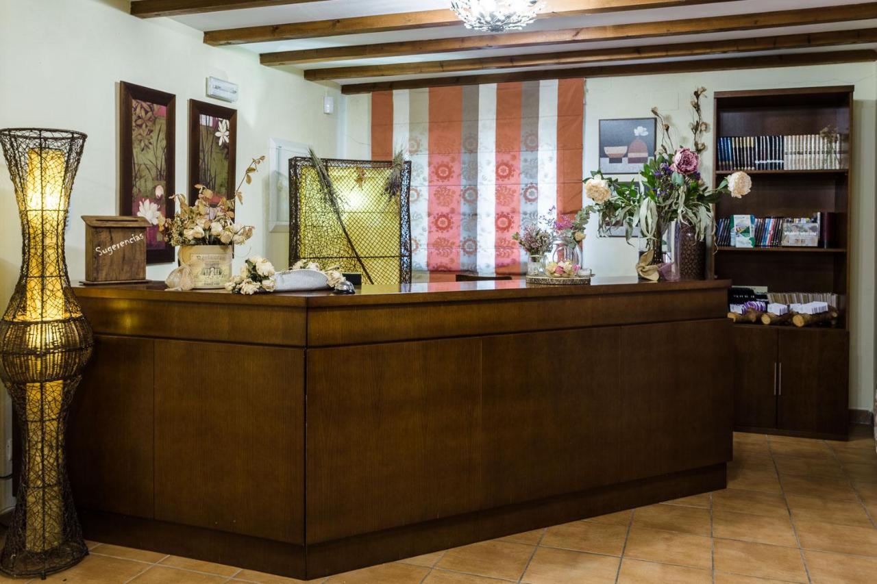 Hotel Ribera Del Corneja Navacepedilla de Corneja Екстер'єр фото
